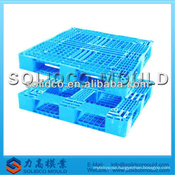 Pallet mould of injection mould